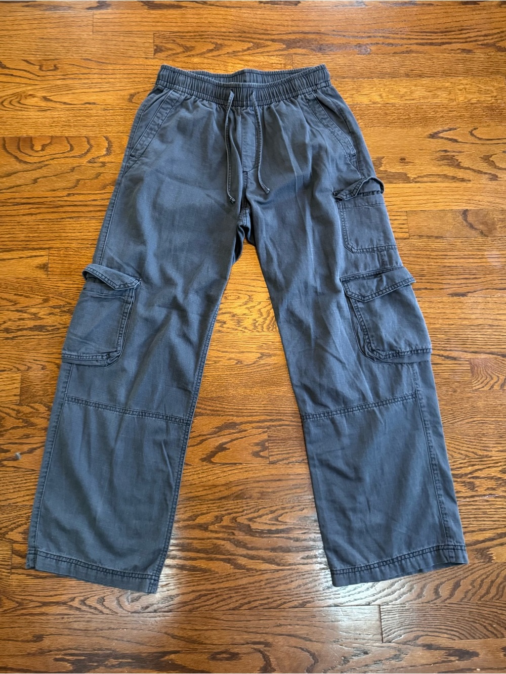 Old Navy Women’s Gray Cargo Pants Relaxed Fit Mid Rise Wide Leg Size S